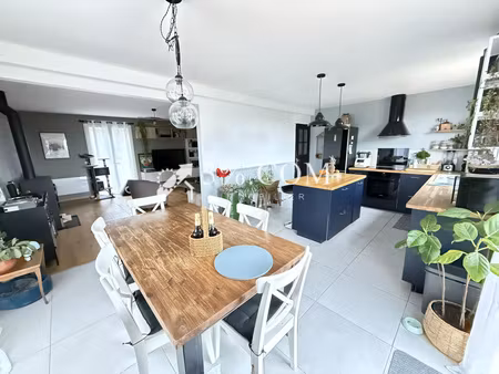 maison individuelle semi plain pied vue sur champs!