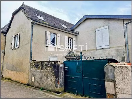 maison de ville d'environ 93m² proche oloron sainte-marie