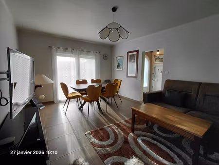 ploumagoar - maison rénovée avec goût emplacement stratégi