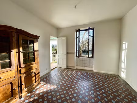 maison de 150m2 avec terrain de 445m2