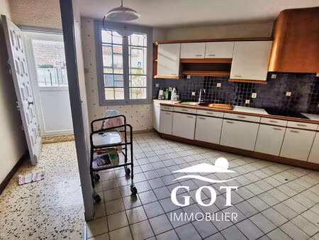 maison à vendre à saint hippolyte avec dépendances  appartement t2 et grands garages  fort