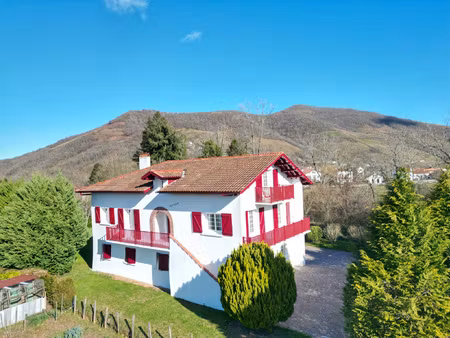maison entièrement rénovée à 1 minute de saint jean pied de