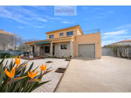 jolie villa 4 faces sur plus de 575 m2 de terrain