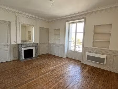 t3 bis 84m² cognac centre-ville