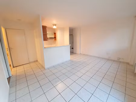 appartement roissy en brie 2 pièces - rez-de-jardin