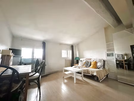 studio meublé calme - face à l'hôpital saint andré