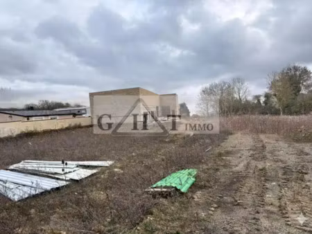 entrepôt 360 m² avec bureaux et terrain – saint-fargeau-ponthierry