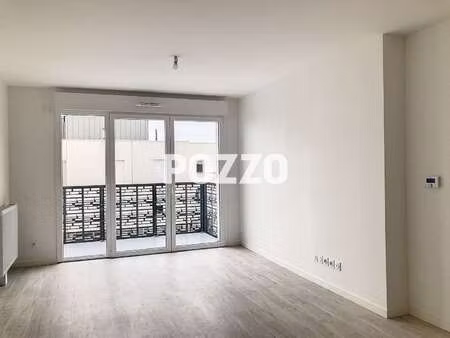 location appartement 2 pièces à carpiquet (14650) : à louer 2 pièces / 40m² carpiquet