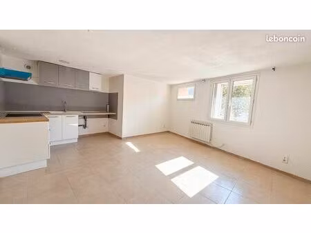 appartement t2 bis - centre-village