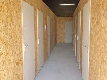 8 m2 ou 20m3 box de stockage  vidéo surveillance