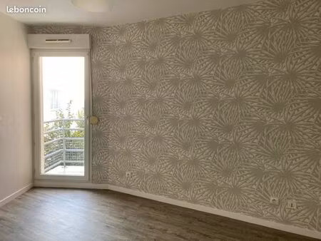 t2 + place de parking centre ville