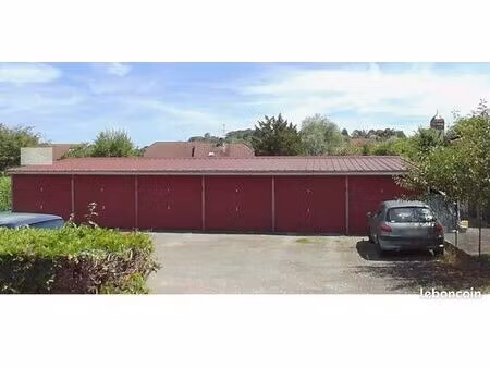 loue garage à etupes