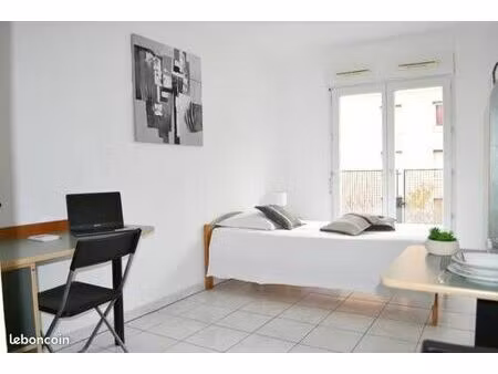 location studios centre-ville aixois