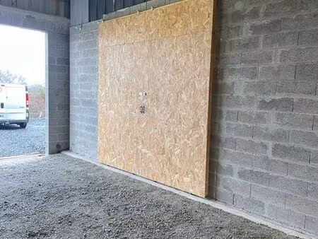 atelier / hangar / local stockage / box