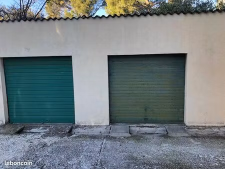 à louer – box fermé 16 m² – marseille 12ᵉ