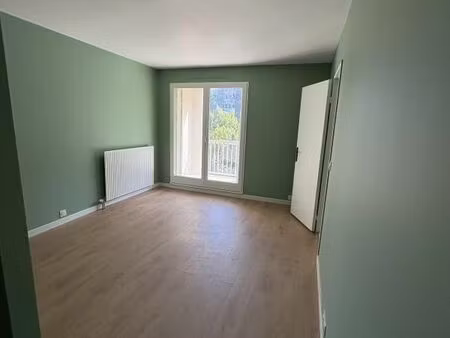 studio 1 pièce 31 m²