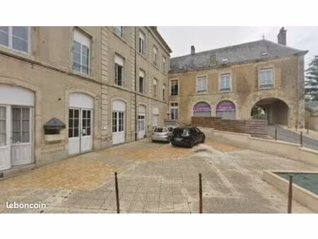 appartement refait entierement 40 m² a louer