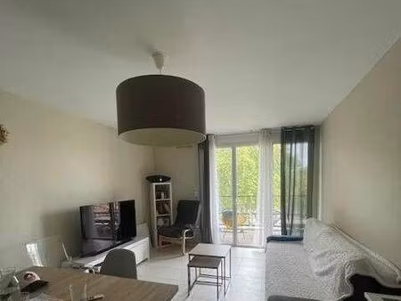 appartement 2 pièces 955 m²