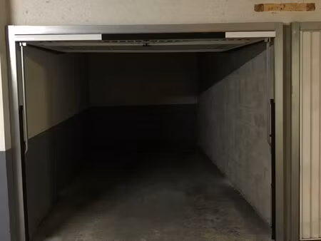 box 1er sous-sol plaisir gare 98 cc