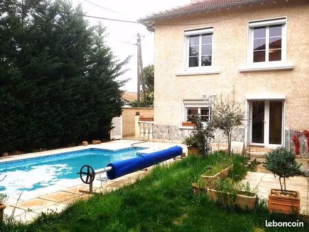grande maison 5 chambres avec piscine et jardin