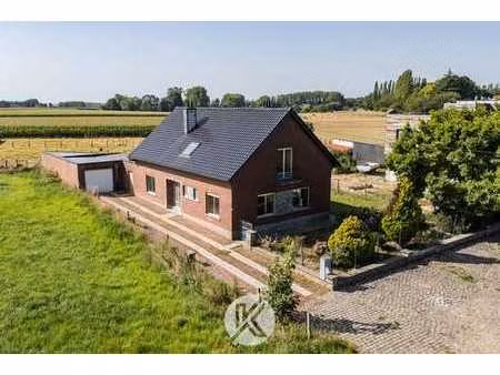 vrijstaande woning met renovatiepotentieel