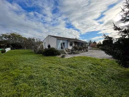 vente maison piscine à avrillé (85440) : à vendre piscine / 135m² avrillé