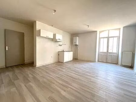 location appartement 2 pièces à bréal-sous-montfort (35310) : à louer 2 pièces / 48m² bréa