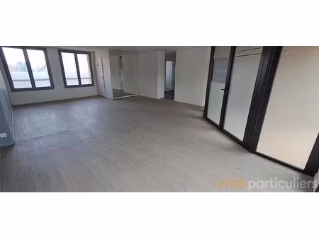 location locaux professionnels 5 pièces 92 m² à flavin (12450)  850 €