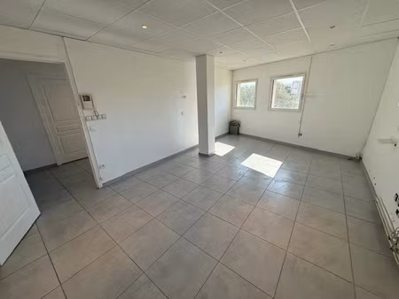 location locaux professionnels 1 pièce 43 m² à marseille 14ème (13014)  750 €