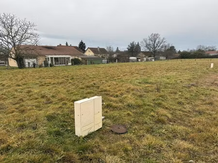 tres beau terrain constructible de 659 m2
