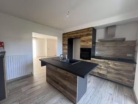 vente maison à pontivy (56300) : à vendre / 107m² pontivy