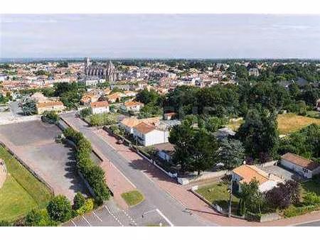 vente terrain à aizenay (85190) : à vendre / aizenay