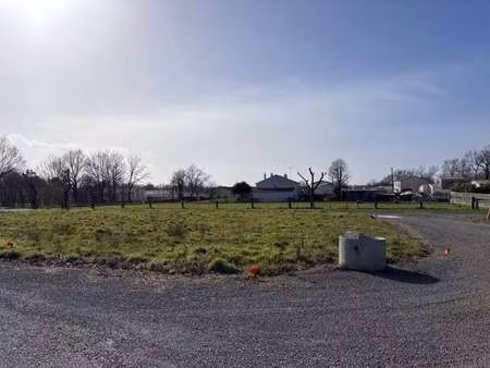 vente terrain à challans (85300) : à vendre / challans