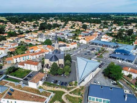 vente terrain à mouilleron-le-captif (85000) : à vendre / mouilleron-le-captif