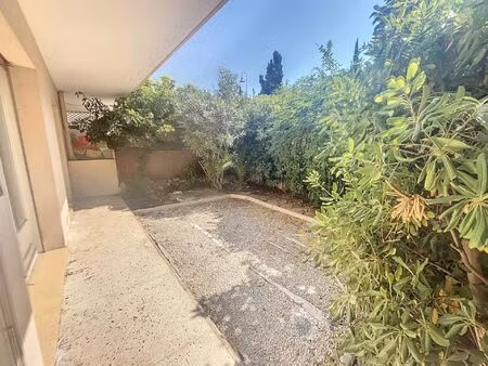 location appartement 2 pièces 49 m2 à cannes