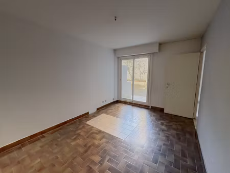 nice nord - f1 36 5 m2 - 130 000eur