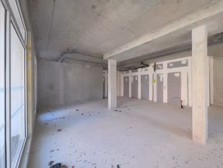 location locaux professionnels 116 m² à bondy (93140)  2 500 €
