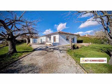 cintegabelle  maison traditionnelle plain-pied 108 m² pied 4 c