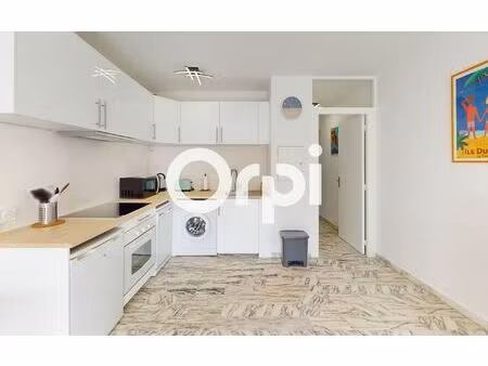 location appartement  28.76 m² t-1 à carqueiranne  725 €