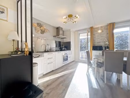 à vendre - appartement avec balcon et parking - launaguet