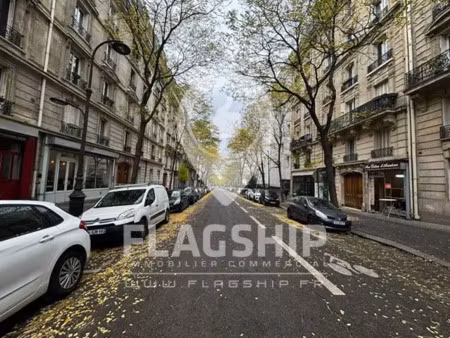 location commerce paris 75019