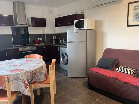 joli t2 meublé - peret