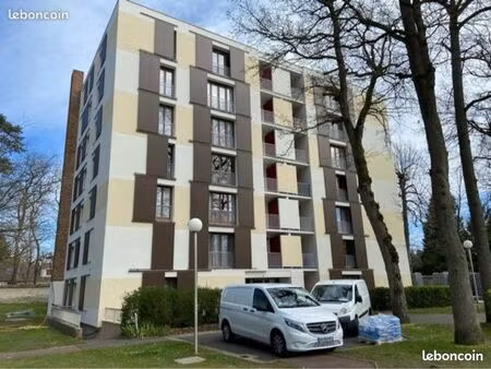 à louer f3 avon 66 m2