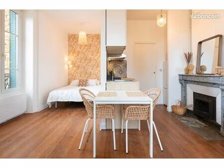 beau t2 ouvert de 28m2 - hyper centre meublé et équipe