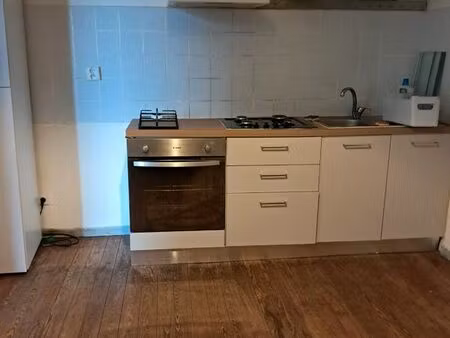 a louer maison de bourg ste terre