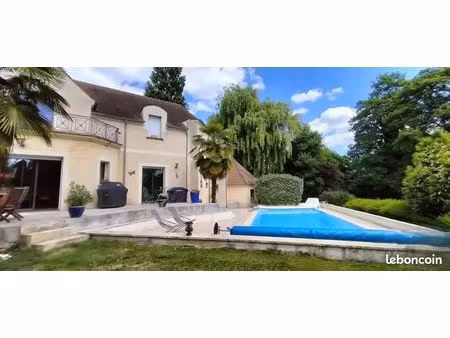 maison 8 pièces 262 m²