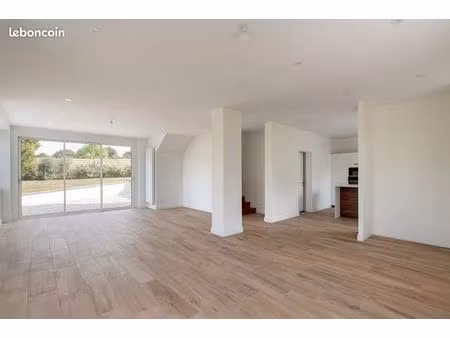 maison 6 pièces 144 m²