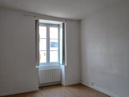 t2 rénové de 60 m² à essert