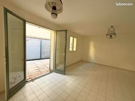 location appartement centre de nyons proche de tout commerce