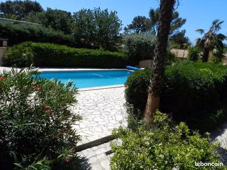 maison 3 pièces + bureau avec piscine et jardin